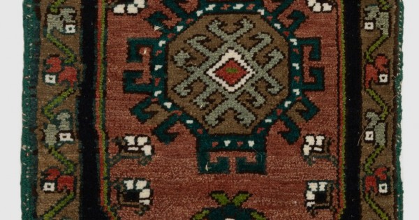 https://www.rugspecialist.com/image/cache/catalog/rug/new/44x74%20cm,%20C1500-600x315w.jpg